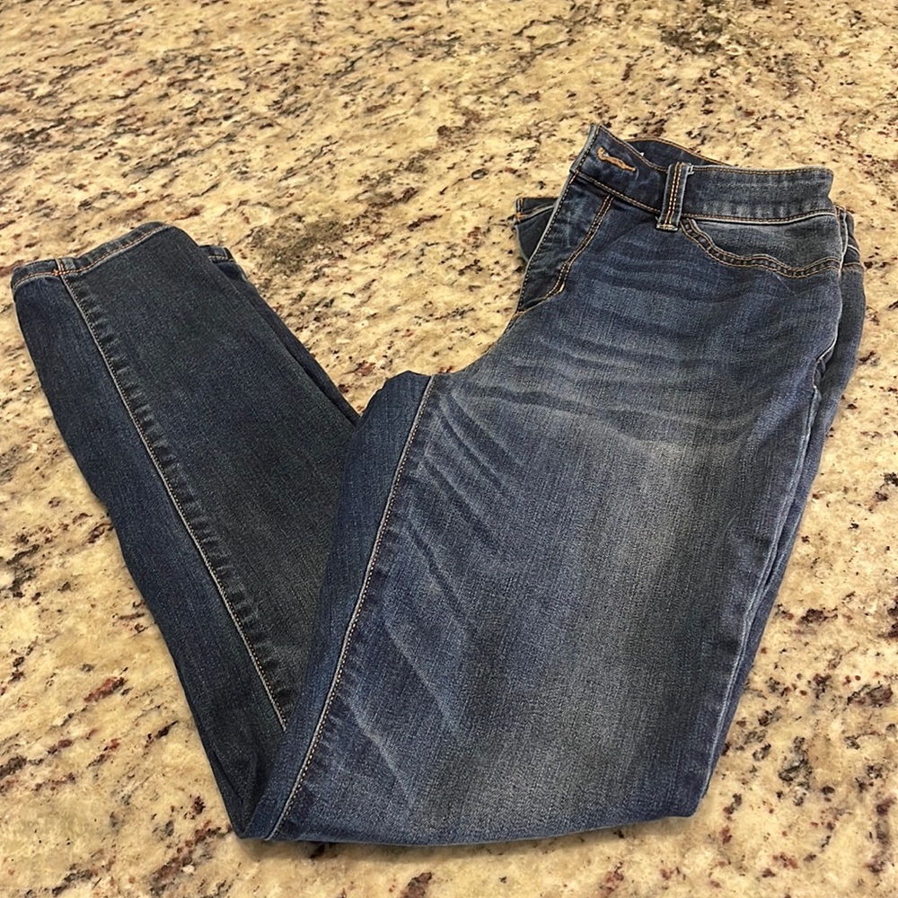 Size 6 skinny leg jeans